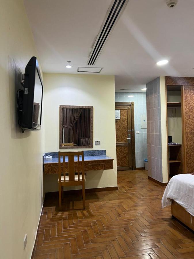 Mansour Plaza Hotel Apartments Dammam Buitenkant foto