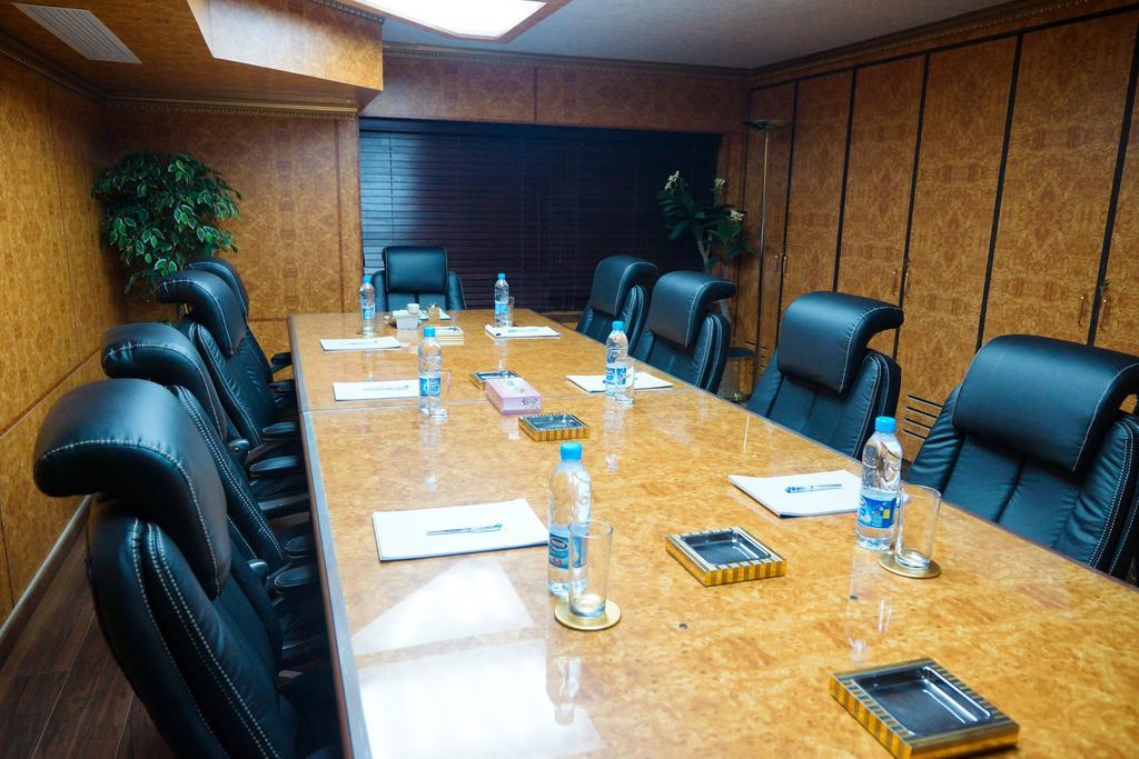 Mansour Plaza Hotel Apartments Dammam Buitenkant foto