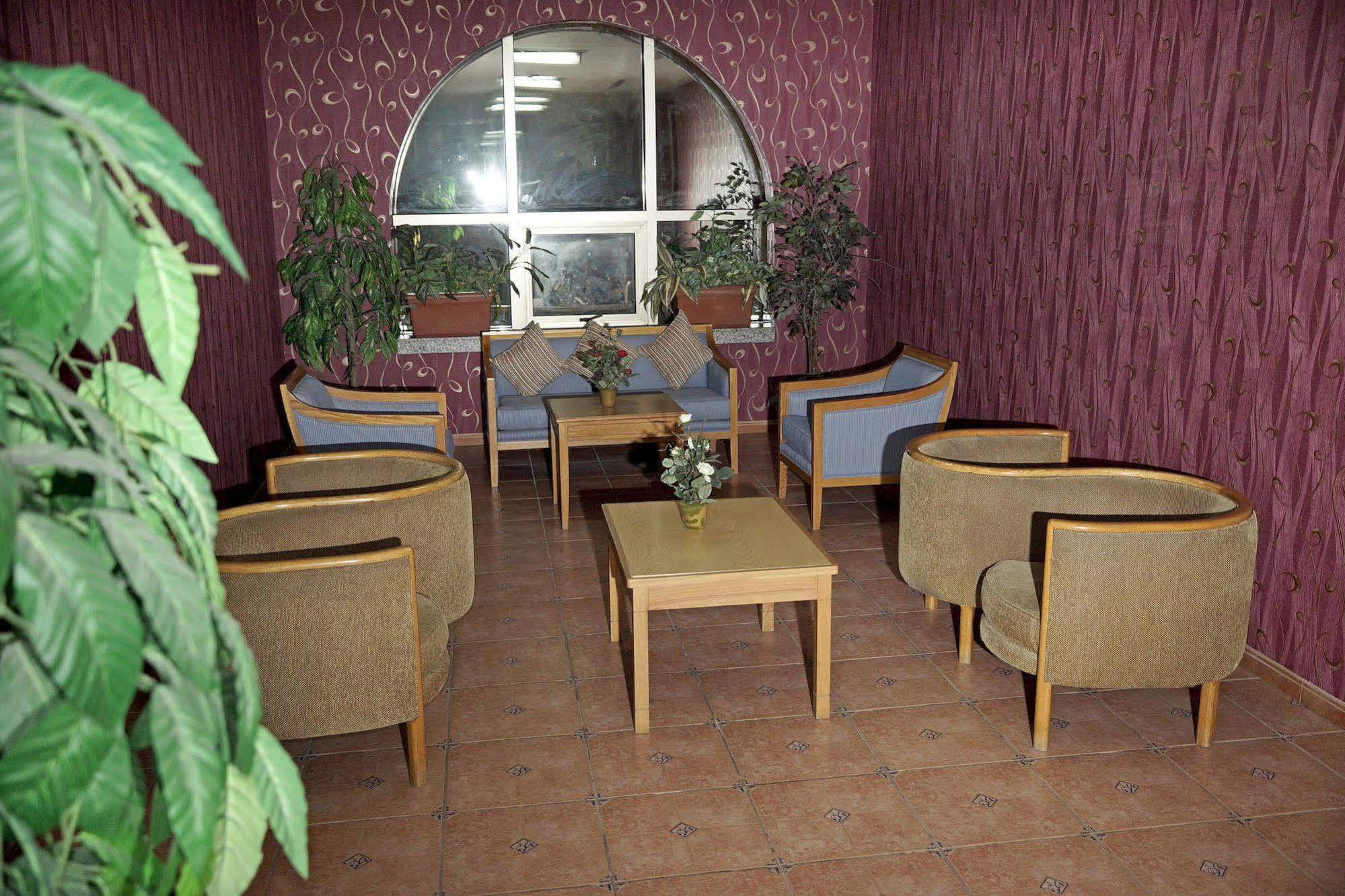 Mansour Plaza Hotel Apartments Dammam Buitenkant foto