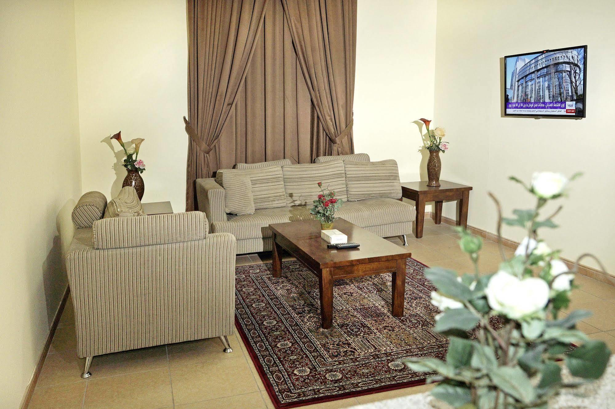 Mansour Plaza Hotel Apartments Dammam Buitenkant foto