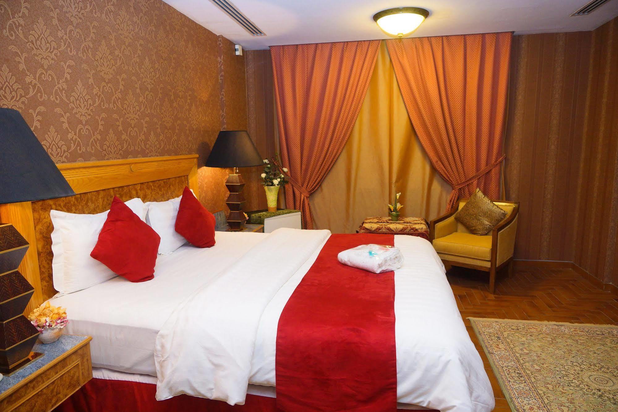 Mansour Plaza Hotel Apartments Dammam Buitenkant foto